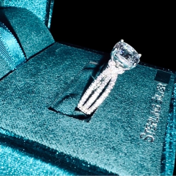 Simply Silver 8mm hidden halo Brilliant Cubic Zirconia Solitaire Ring Size 9 - Picture 12 of 12